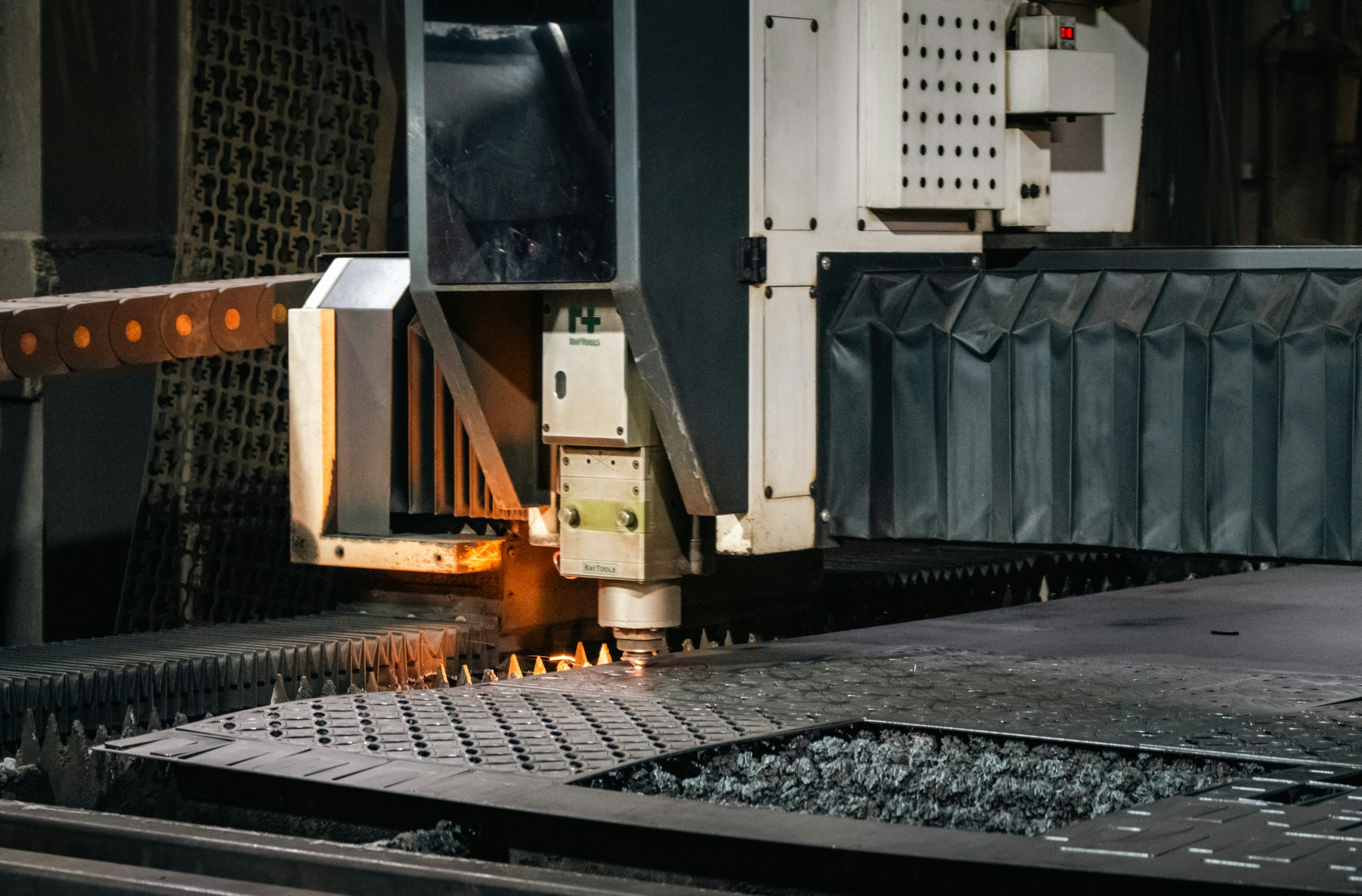 LITILIT takes ultrafast lasers into manufacturing