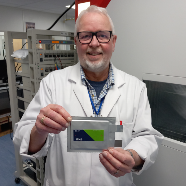 Ilika holds battery scale to improve readiness