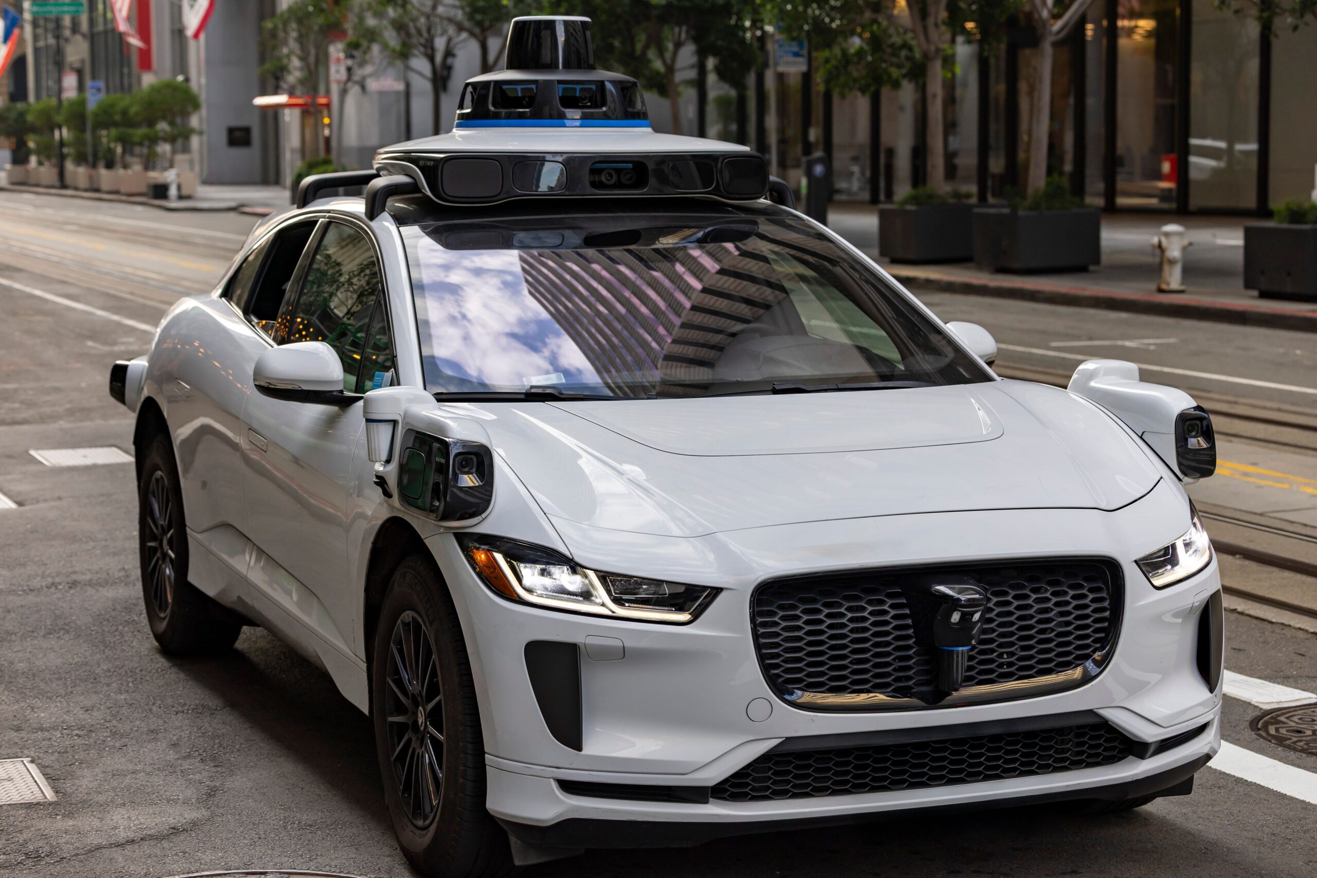 Bolt and Lucid put scale behind Europe robotaxis Bolt and Lucid put scale behind Europe robotaxis