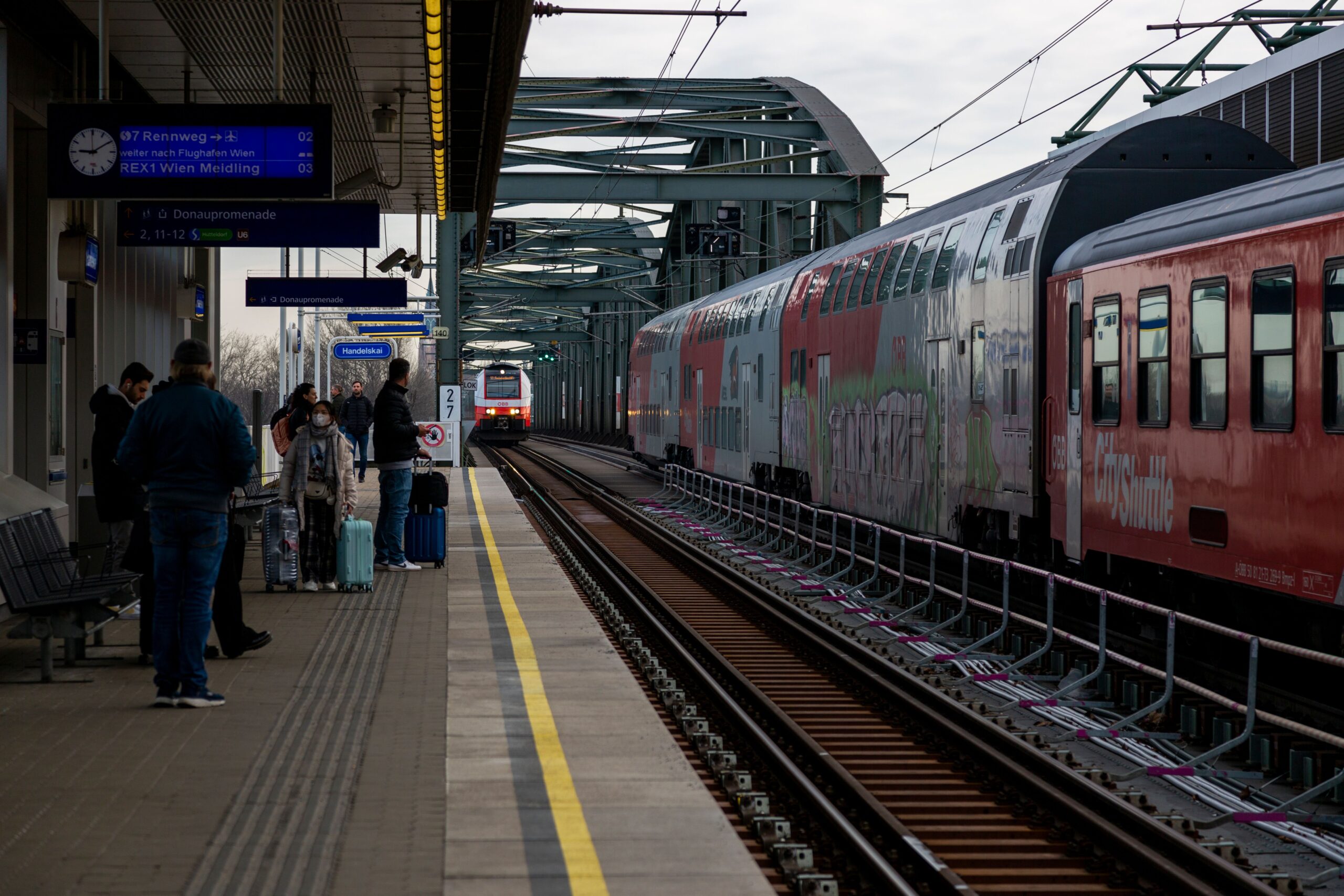 OneWeb gets a live rail test in Poland