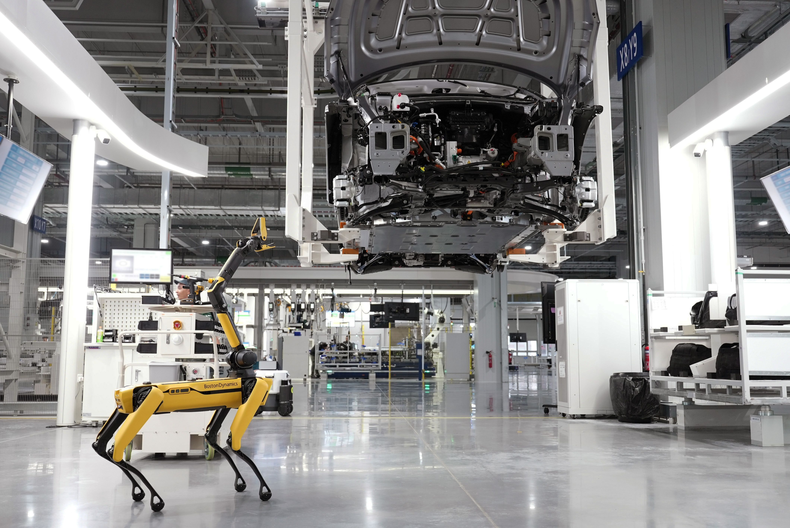 Industrial robots start carrying their own credentials Industrial robots start carrying their own credentials