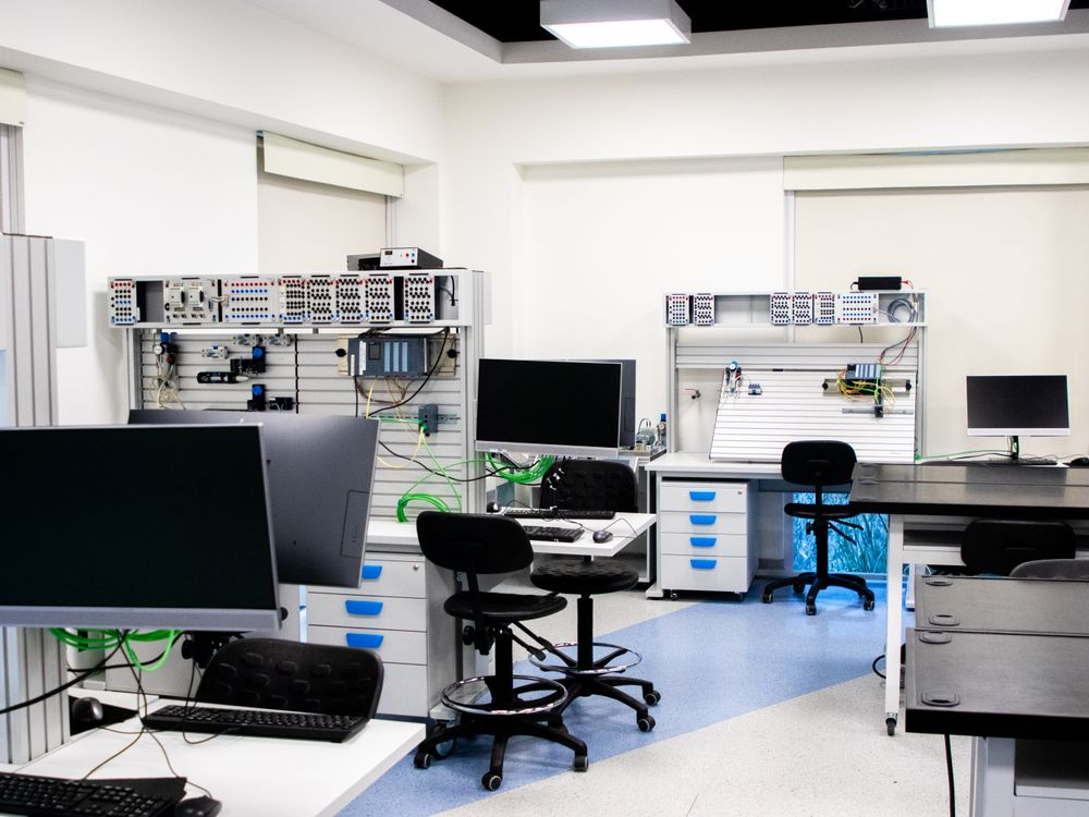 Quantum computing meets the HPC workflow Quantum computing meets the HPC workflow